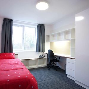 Single Ensuite Room